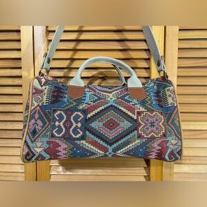 Vintage, patterned purse: The Americana Collection by Accessories Unlimited